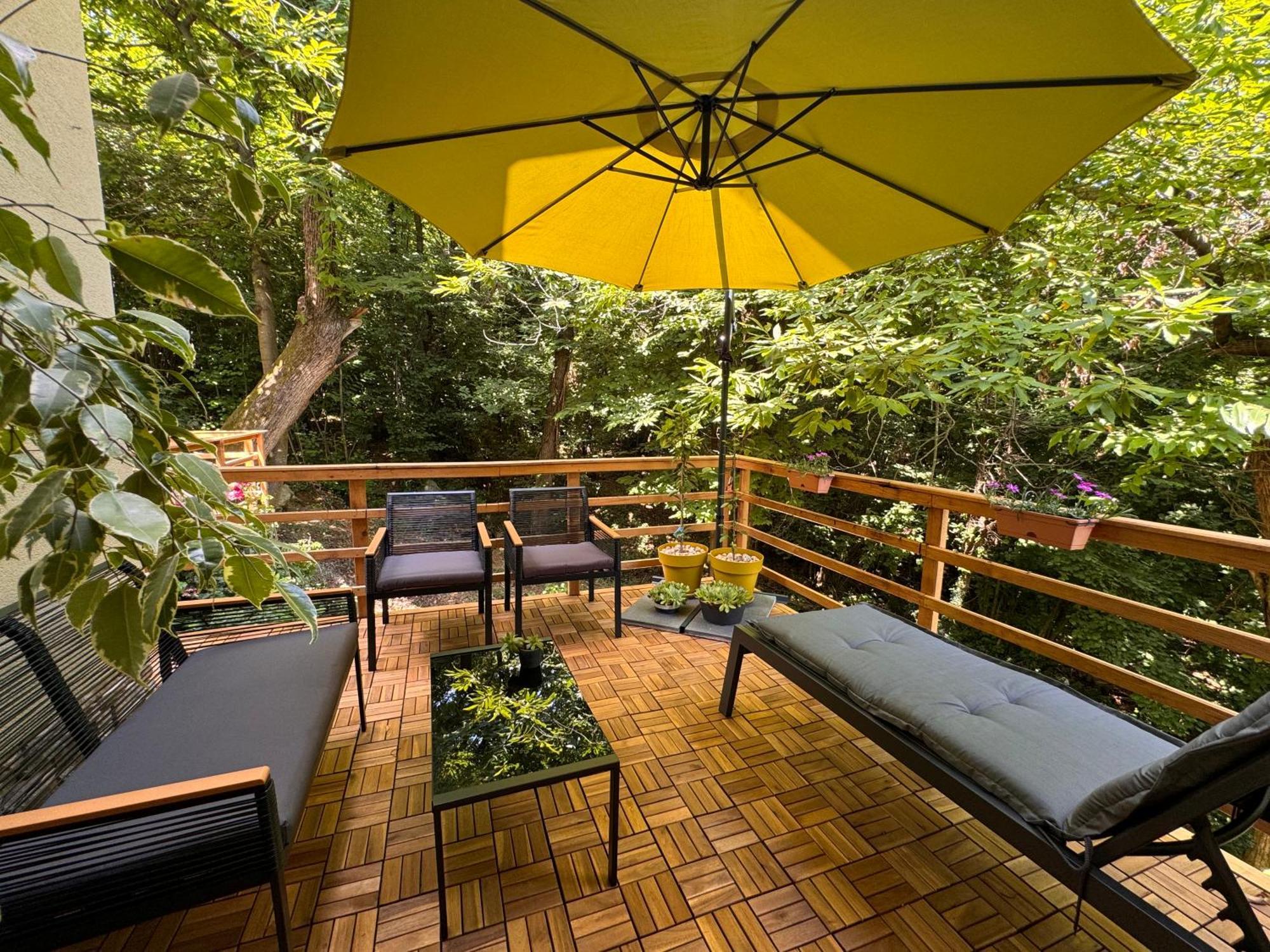 With A Terrace Forest Lullula Veprinac