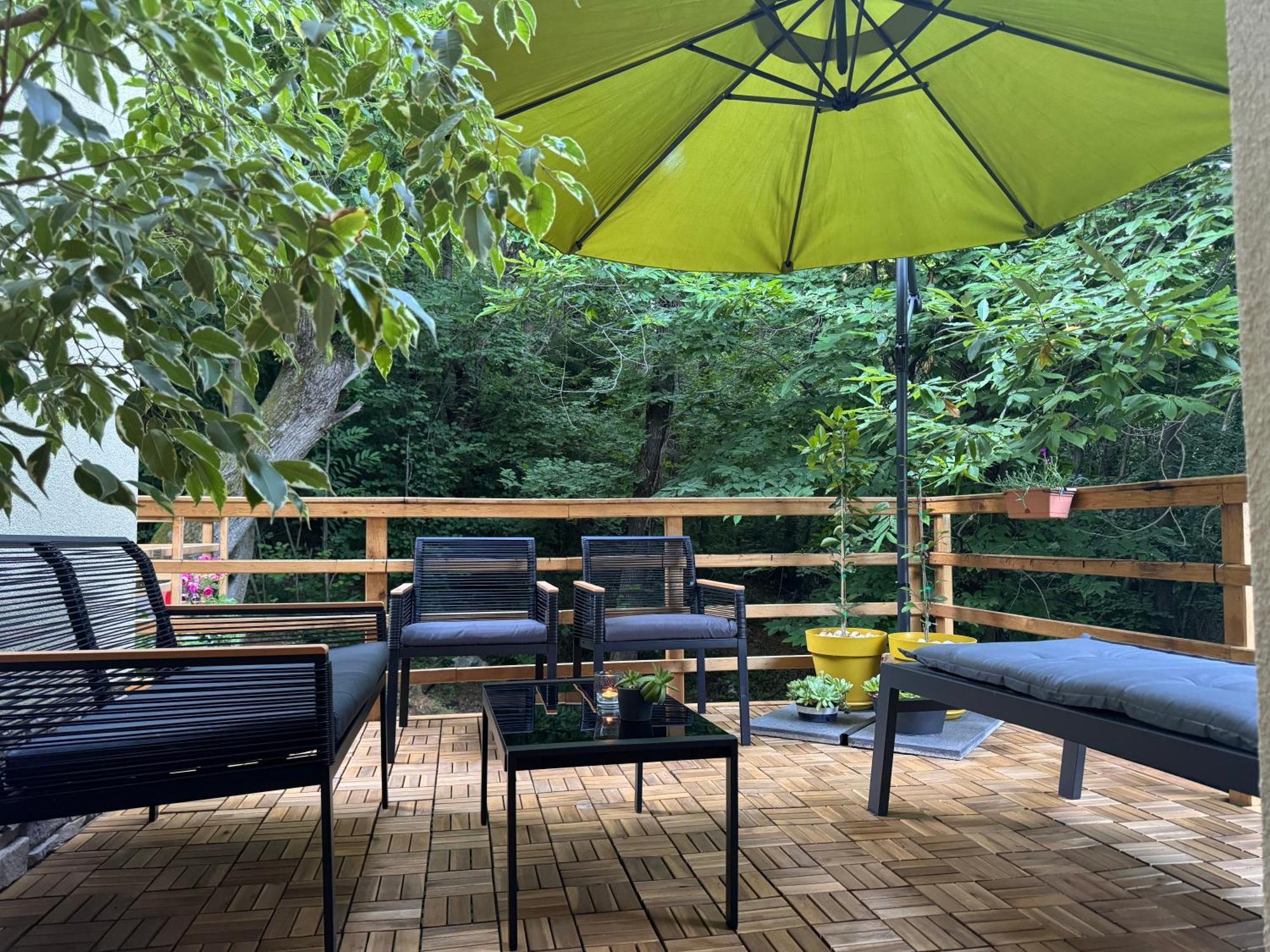 Apartman With A Terrace Forest Lullula